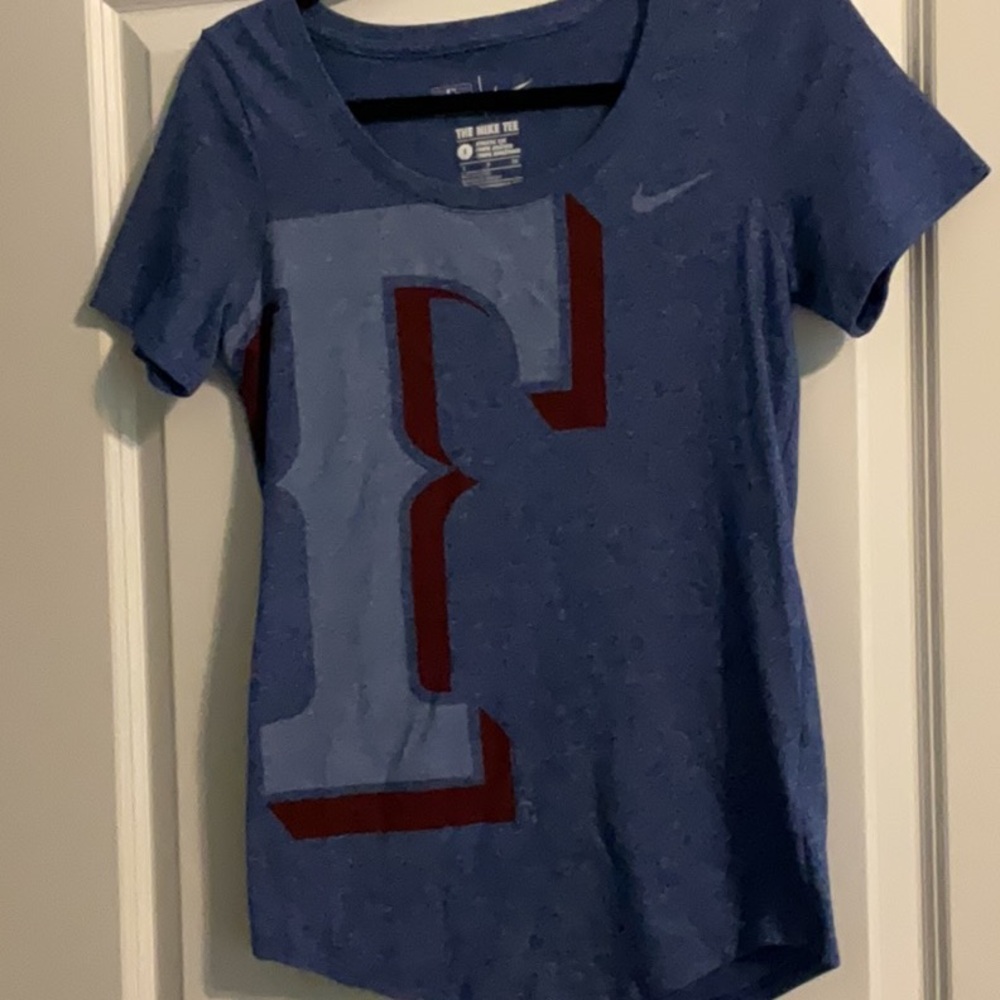 Texas Rangers v-neck women’s athletic cut T-shirt size small, MLB Nike